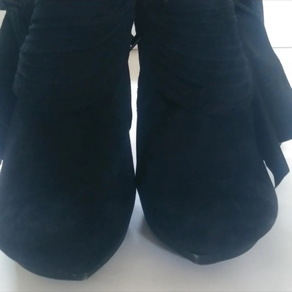 platform ankle booties with tie on the side (reposh) - Picture 3 of 5